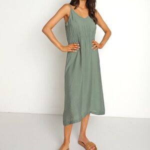 LACAUSA Green Midi Dress
